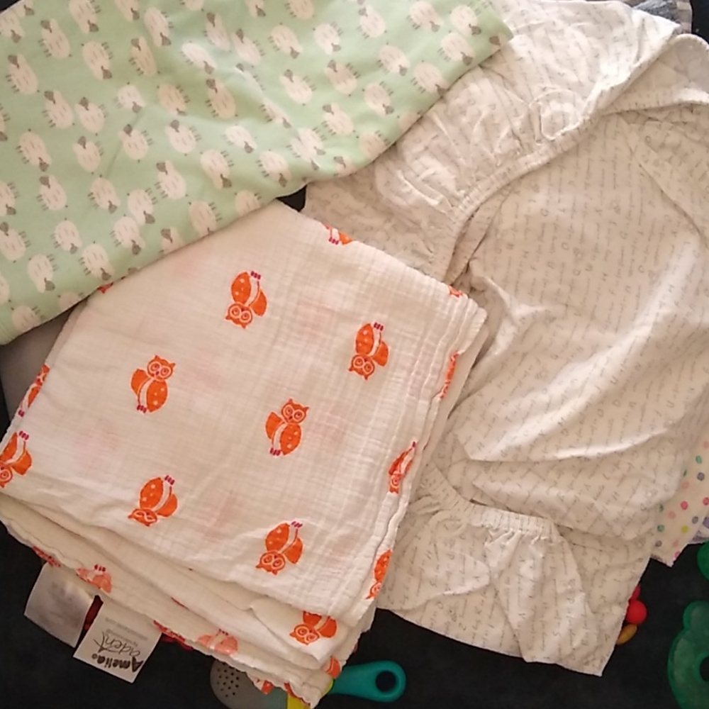 Newborn bundle - Picture 2 of 4